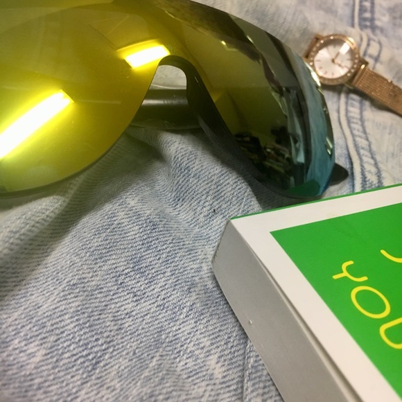 👑"Glamour Babe"FlatTop Aviators Mirror Sunglasses - Picture 4 of 5